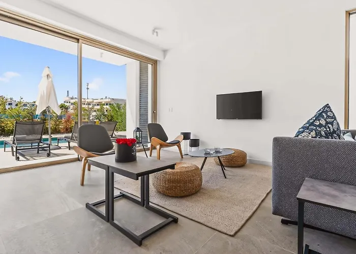 Azure Sama Vilă Protaras